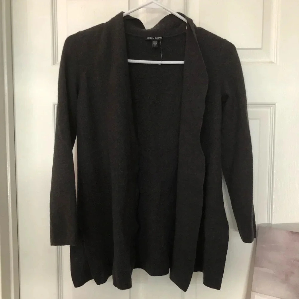 ! Eileen Fisher 100% Merino Wool Cardigan grey sz small